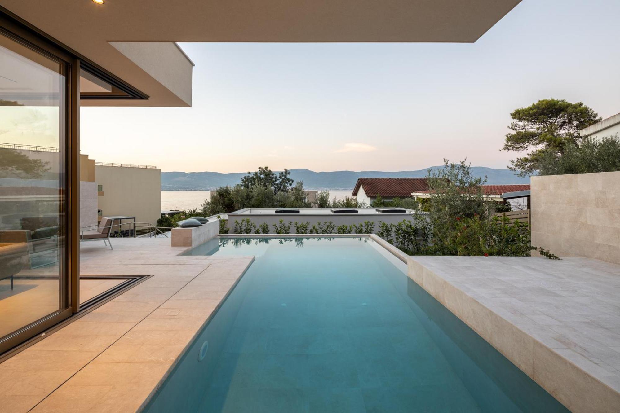 Acadia Beach Villas & Apartments Слатине Экстерьер фото