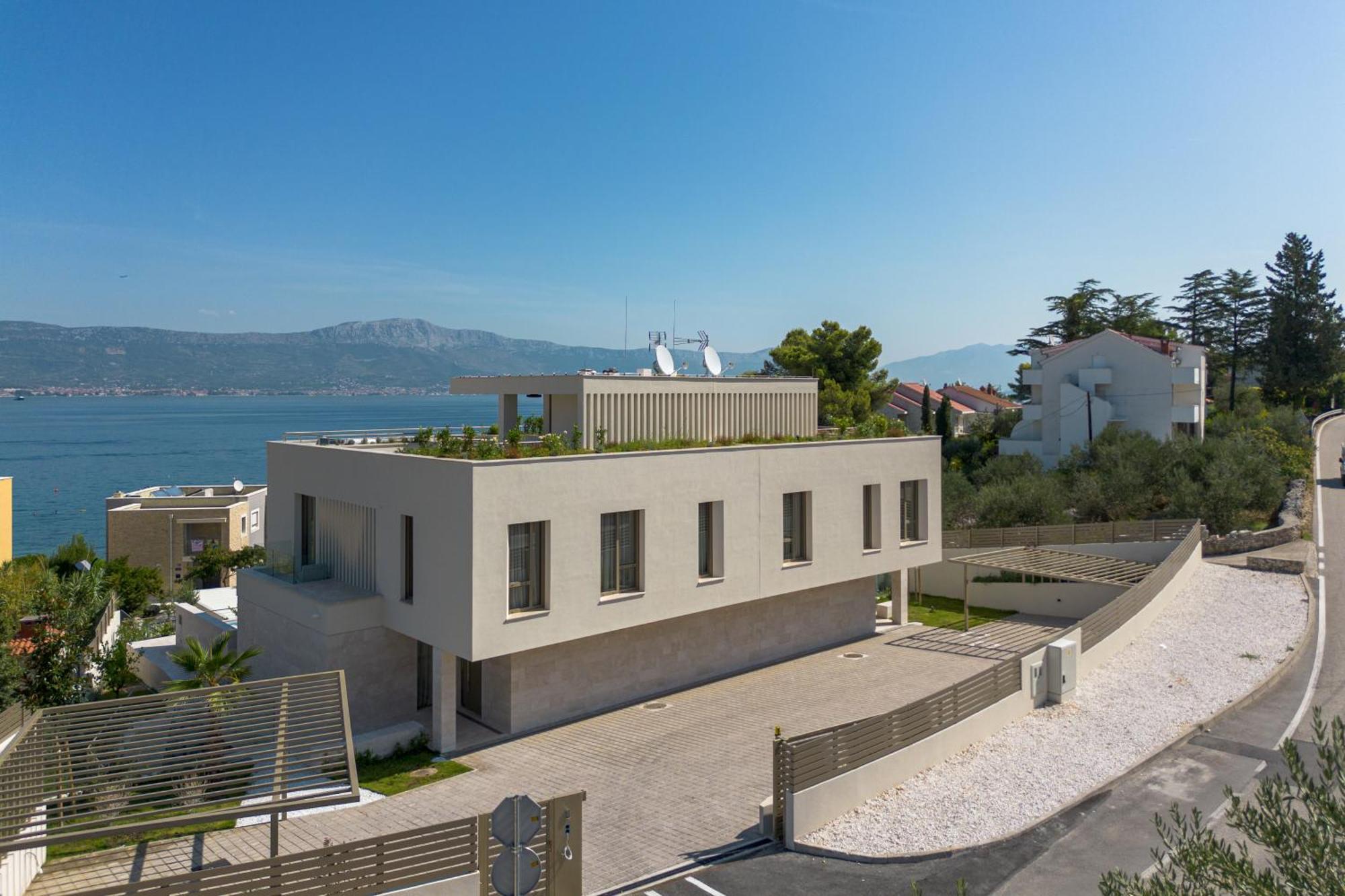 Acadia Beach Villas & Apartments Слатине Экстерьер фото